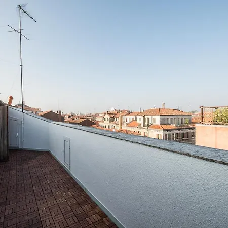 Savoia E Jolanda البندقية