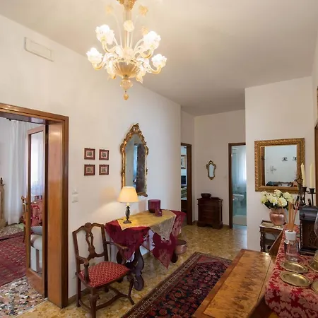 Savoia E Jolanda Apartman *