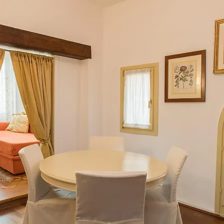 شقة Savoia E Jolanda البندقية
