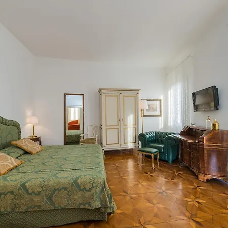 Appartamento Savoia E Jolanda