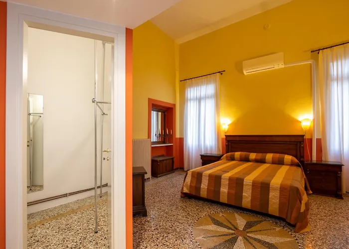 Savoia E Jolanda Wenecja