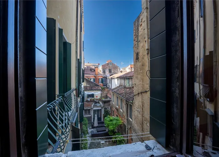 Savoia E Jolanda *