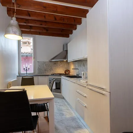 Savoia E Jolanda Apartmán *