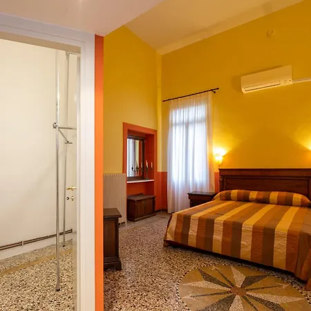 Savoia E Jolanda البندقية