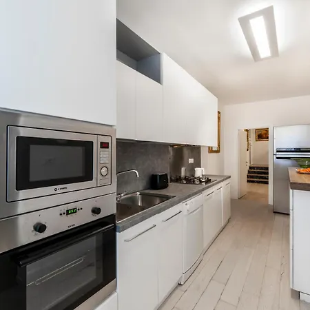 Savoia E Jolanda البندقية