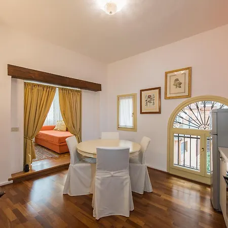 Savoia E Jolanda البندقية