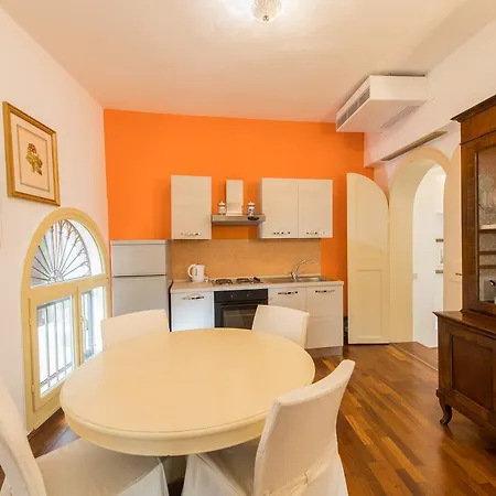 Savoia E Jolanda البندقية